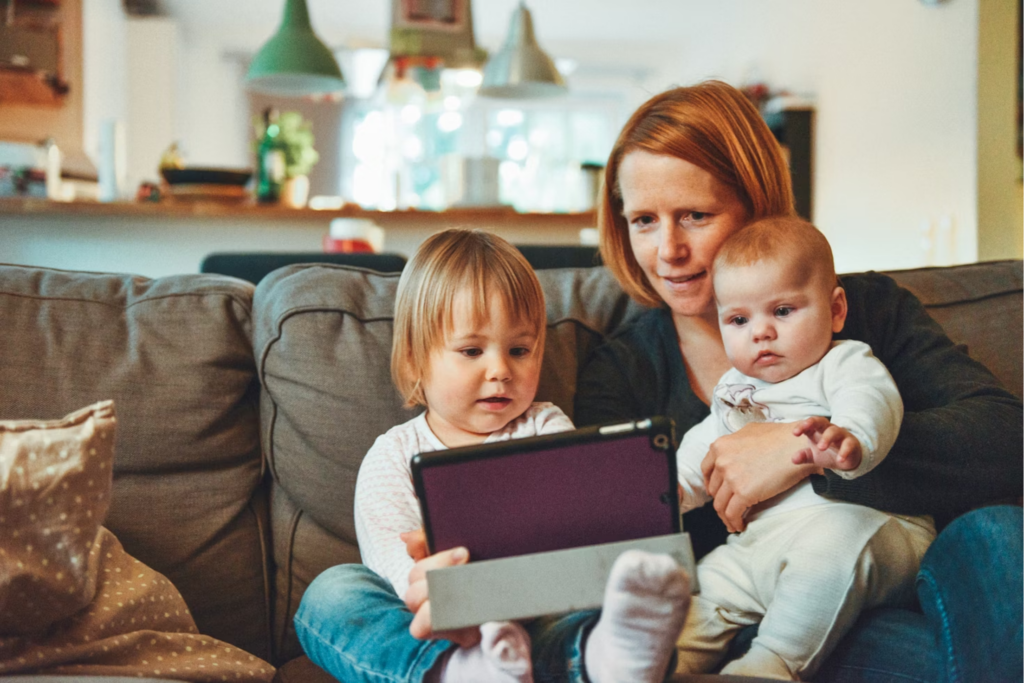How An Online LPC Degree Fits Busy Parenting Schedules